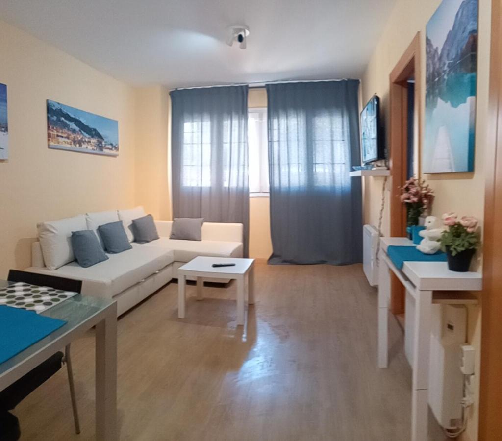 Gran Maribel Arttyco, Piscina, Sauna Y Jacuzzi 塞拉内华达 外观 照片